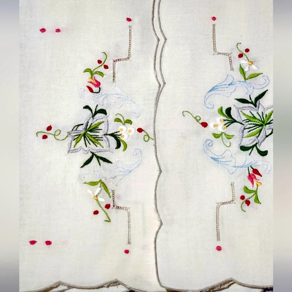 Vintage Floral Embroidered Scalloped Cotton Placemats,SET/4 - Picture 5 of 5